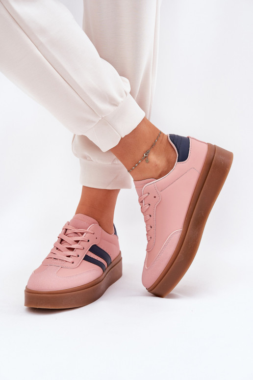 Chaussures modèle baskets Féminin avec une plateforme en cuir écologique couleur rose Ediriella Chaussures modèle baskets Féminin avec une plateforme en cuir écologique couleur rose Ediriella