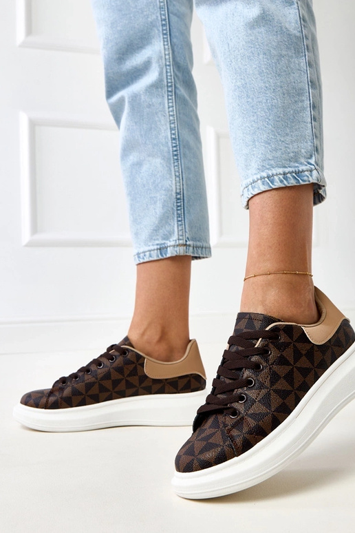 Baskets marron avec plateforme et... Baskets marron avec plateforme et...