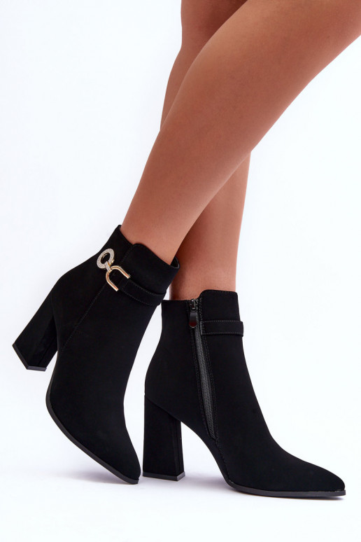 Peau Bottes avec des talons avec des ornements couleur noire Lymall
