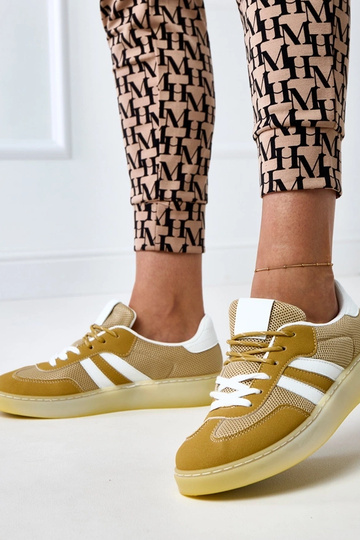 Baskets en mesh jaunes avec...