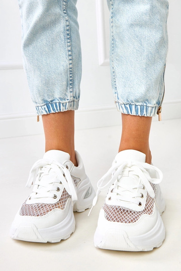 Baskets blanches sur...