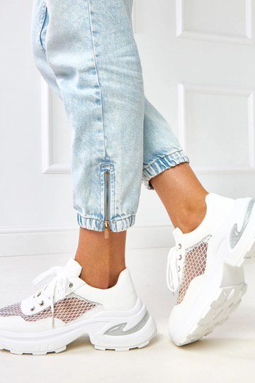 Baskets blanches sur... 2