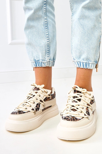 Baskets couleur sable sur...