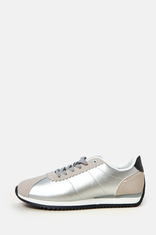 Baskets argentées avec insert couleur... Baskets argentées avec insert couleur...