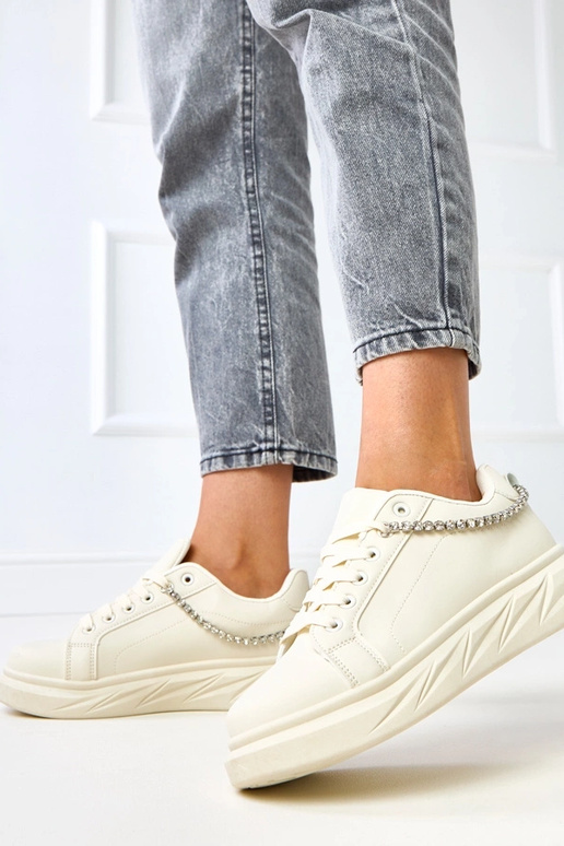 Baskets couleur sable sur plateforme... Baskets couleur sable sur plateforme...