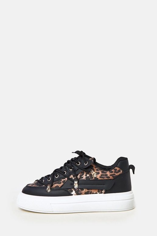 Baskets bicolores noires et blanches... Baskets bicolores noires et blanches...