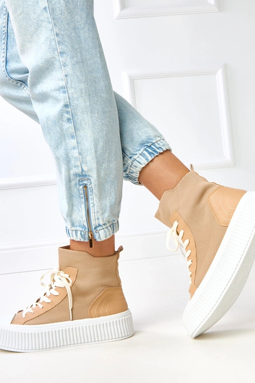 Mocassins marron à semelle épaisse de... Mocassins marron à semelle épaisse de...