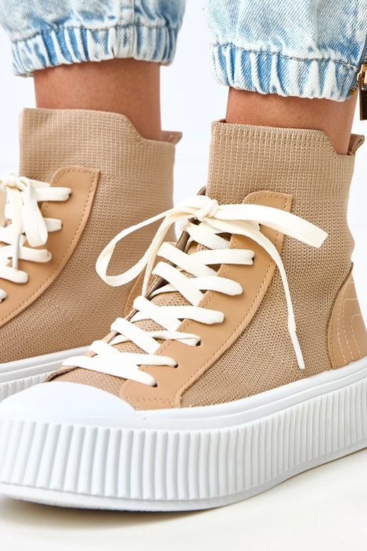 Mocassins marron à semelle épaisse de... Mocassins marron à semelle épaisse de...