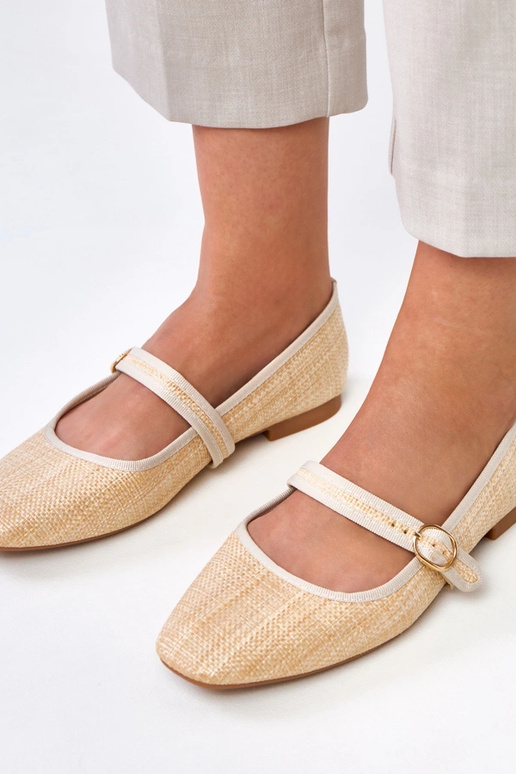 Ballerines tressées couleur sable... Ballerines tressées couleur sable...