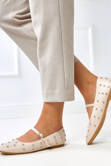 Ballerines couleur sable...