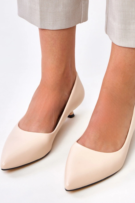 Chaussures sable à petit talon, Louise Chaussures sable à petit talon, Louise