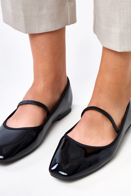 Ballerines noires verni avec... Ballerines noires verni avec...