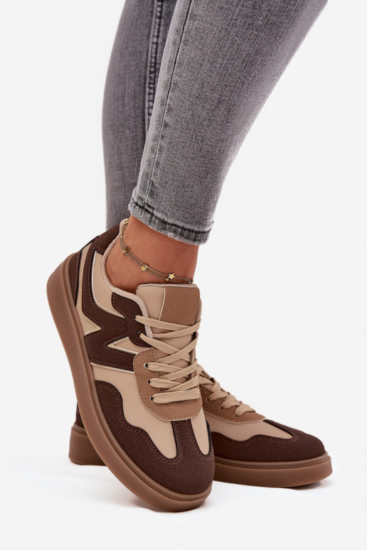 Chaussures modèle baskets Le bas des femmes Eko Peau marron Givelle