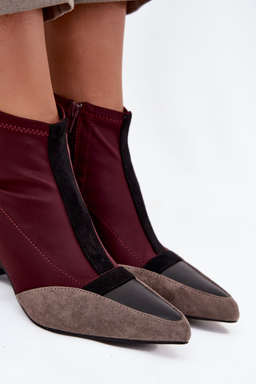 Bottes pour femmes Sur un énorme poteau Au Château Bourgogne Delvane Bottes pour femmes Sur un énorme poteau Au Château Bourgogne Delvane