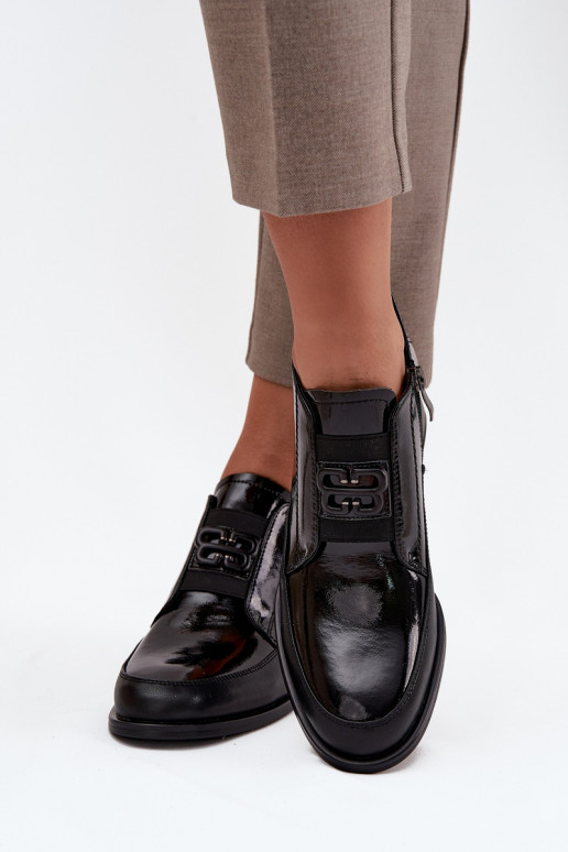 avec effet vernis Peau chaussures Féminin Sur un talon bas Avec des décorations Detalem Vinceza 91161 couleur noire