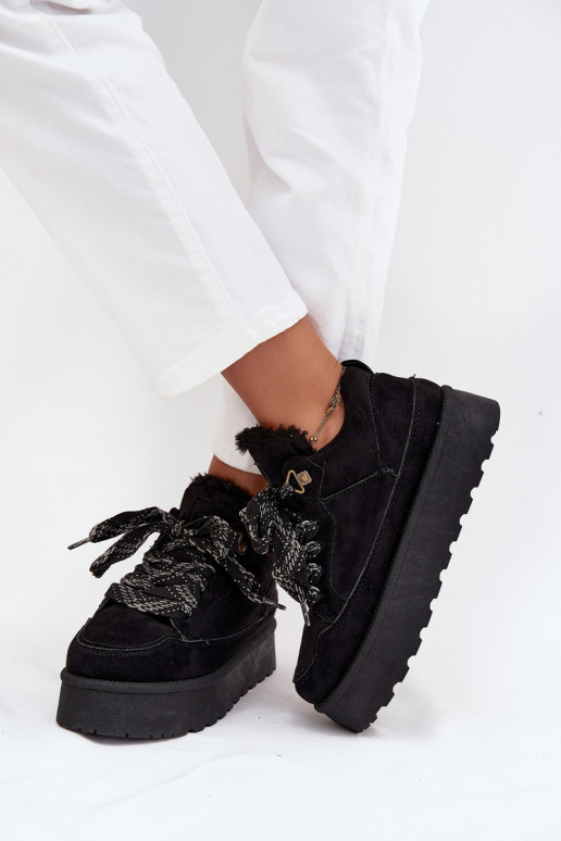 avec des lacets Bottes de neige Féminin avec une plateforme réchauffer avec de la fourrure à l intérieur couleur noire Tavelle