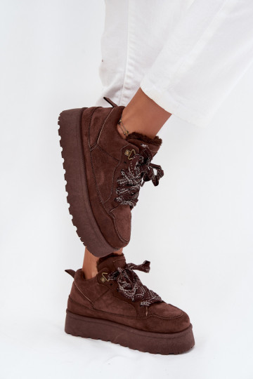 avec des lacets Bottes de neige Féminin avec une plateforme réchauffer avec de la fourrure à l intérieur marron Tavelle