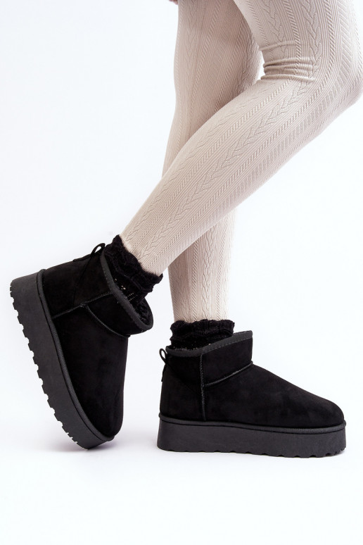 Bottes de neige Féminin avec une plateforme réchauffer avec de la fourrure à l intérieur couleur noire Xamella Bottes de neige Féminin avec une plateforme réchauffer avec de la fourrure à l intérieur couleur noire Xamella