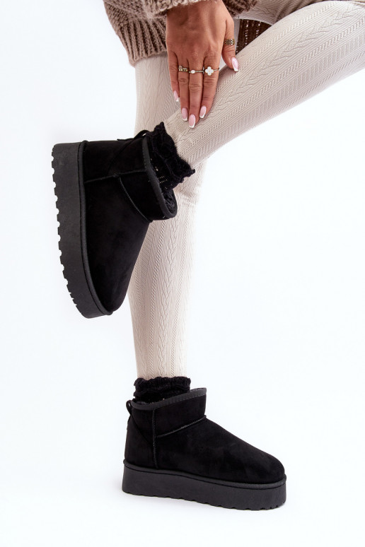 Bottes de neige Féminin avec une plateforme réchauffer avec de la fourrure à l intérieur couleur noire Xamella Bottes de neige Féminin avec une plateforme réchauffer avec de la fourrure à l intérieur couleur noire Xamella
