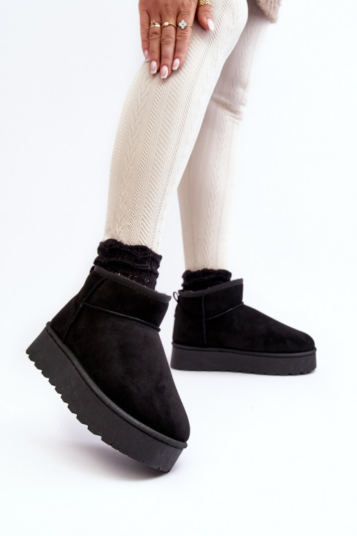 Bottes de neige Féminin avec une plateforme réchauffer avec de la fourrure à l intérieur couleur noire Xamella Bottes de neige Féminin avec une plateforme réchauffer avec de la fourrure à l intérieur couleur noire Xamella
