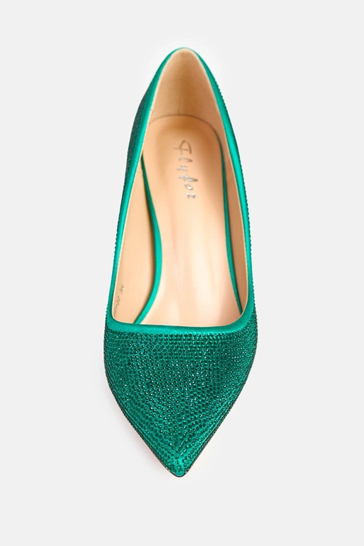 Chaussures à talon haut satinées... Chaussures à talon haut satinées...