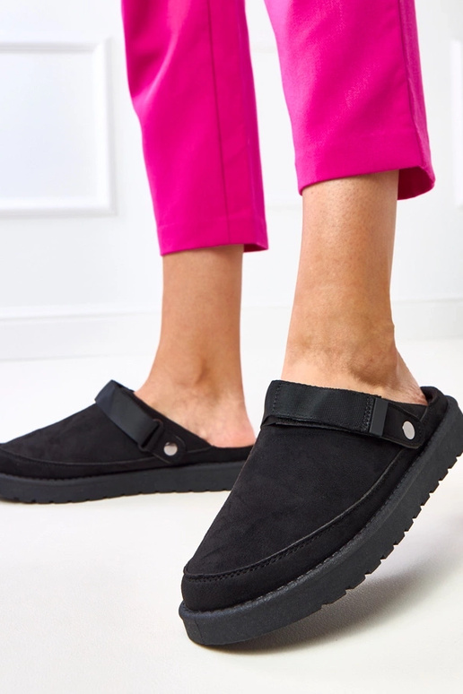 Mules noires avec velcro Miluska Mules noires avec velcro Miluska