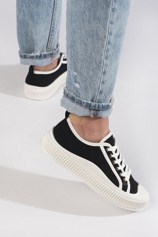 Baskets classiques pour femmes noires... Baskets classiques pour femmes noires...