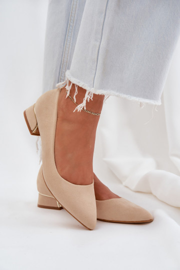 Chaussures Sur un talon bas I Szpiczastymi Noskami beige Terilara