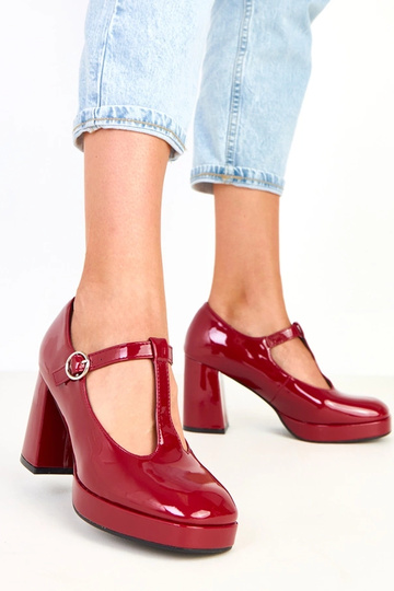 Bottines bordeaux à talon... 2