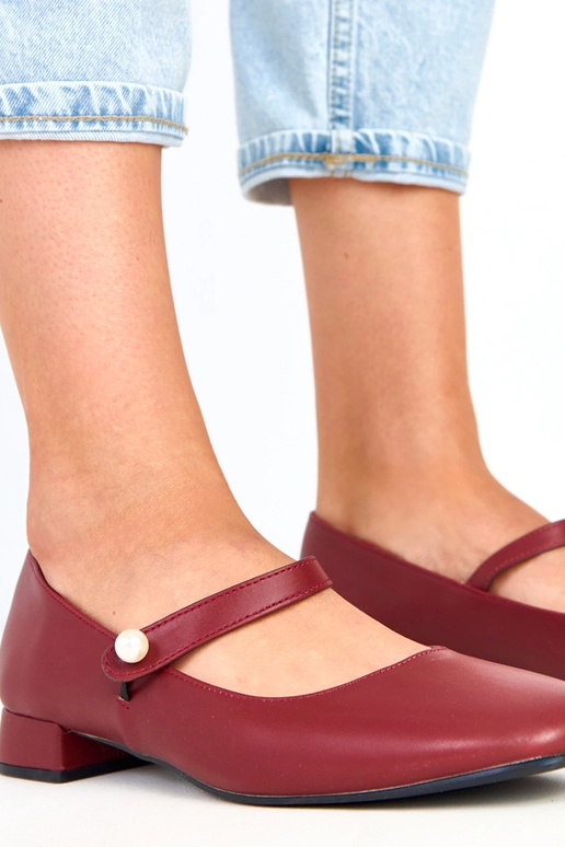 Escarpins bordeaux à talon colonne... Escarpins bordeaux à talon colonne...