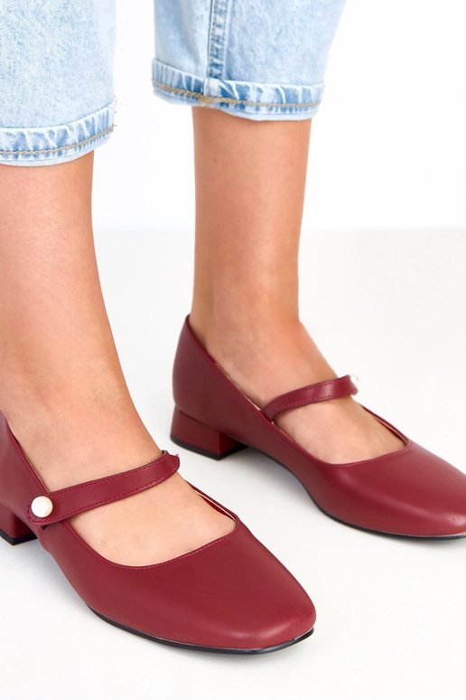 Escarpins bordeaux à talon colonne... Escarpins bordeaux à talon colonne...