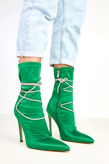 Tolnai bottines en satin vertes sur talon décorées de zirconiums