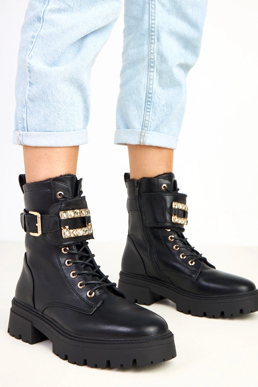 Bottes noires chaudes sur plateforme...