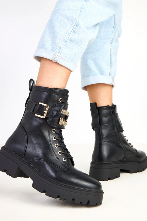 Bottes noires chaudes sur plateforme...