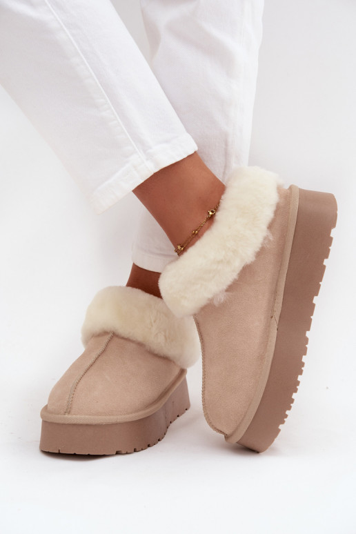Peau en daim Bottes de neige Féminin avec un manteau de fourrure beige Mivelle