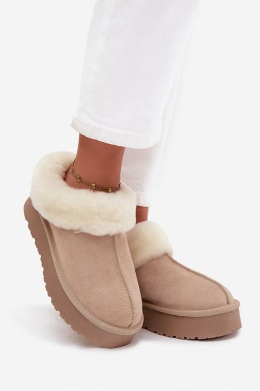 Peau en daim Bottes de neige Féminin avec un manteau de fourrure beige Mivelle