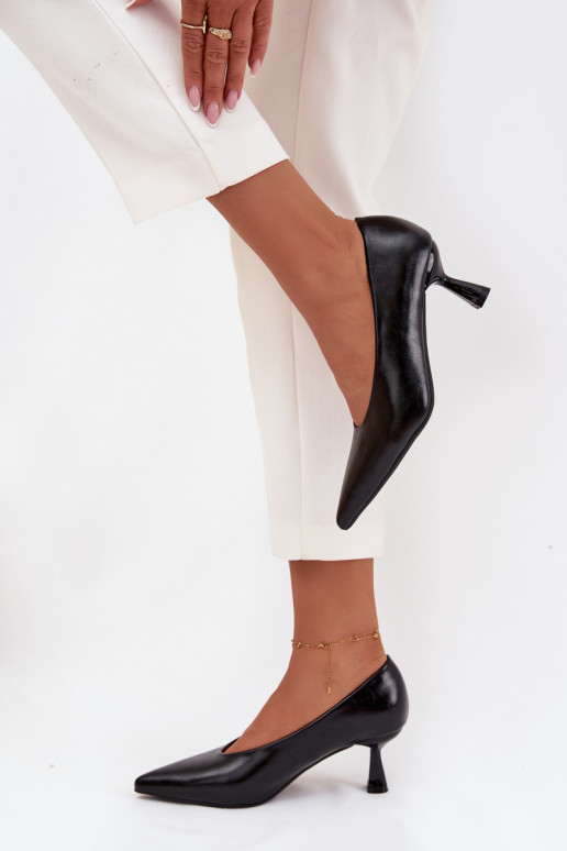 avec effet vernis Chaussures avec des talons fins couleur noire Gavrielle avec effet vernis Chaussures avec des talons fins couleur noire Gavrielle