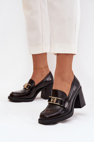 Chaussures pour femmes à talons avec des détails dorés de couleur chocolat Privelle 2