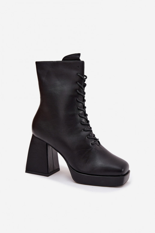 Bottes pour femmes réchauffer avec des talons Avec une dentelle couleur noire Juvina Bottes pour femmes réchauffer avec des talons Avec une dentelle couleur noire Juvina