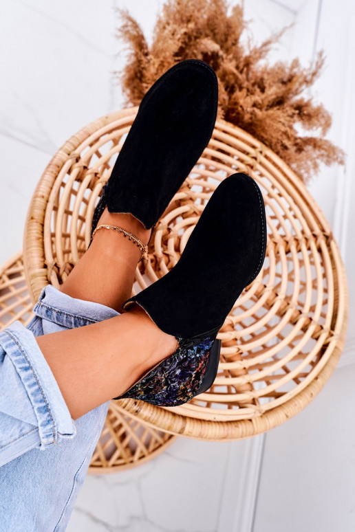 Bottes pour femmes Il fautciejka couleur noire avec des fleurs 04091-57