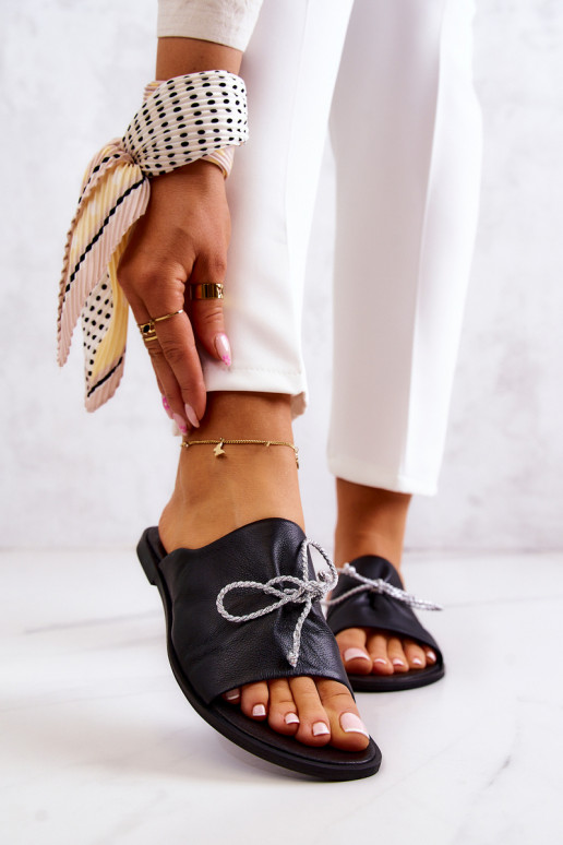 Zazoo 2659 Pantoufles en cuir Féminin couleur noire Zazoo 2659 Pantoufles en cuir Féminin couleur noire