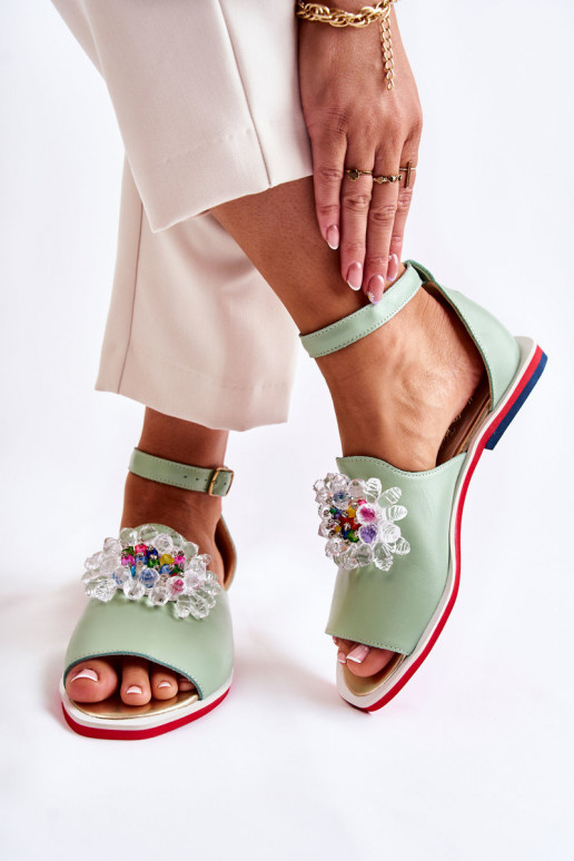 Féminin Peau des sandales avec des ornements couleur verte Nevassa Féminin Peau des sandales avec des ornements couleur verte Nevassa