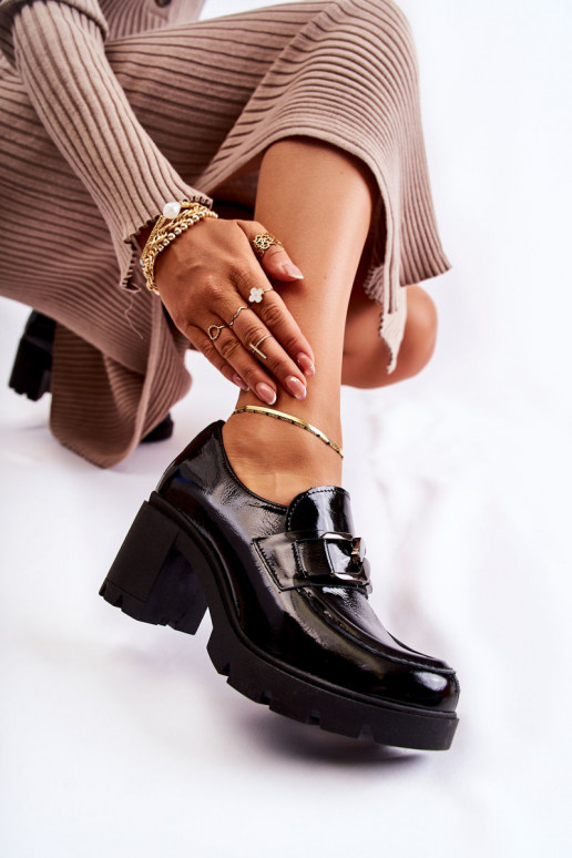 Style élégant chaussures avec des talons Avec décoration argentée couleur noire Lemar Harmell Style élégant chaussures avec des talons Avec décoration argentée couleur noire Lemar Harmell