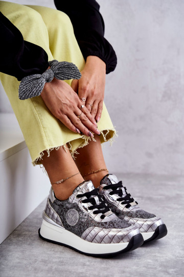 Féminin baskets Sur un coin GOE KK2N4083 couleur argent 2