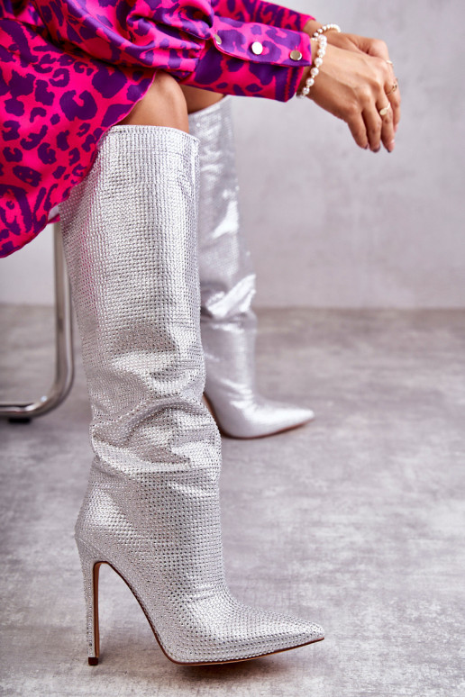 À la mode bottes avec des talons fins avec des yeux qui clignotent couleur argent Lovisa À la mode bottes avec des talons fins avec des yeux qui clignotent couleur argent Lovisa