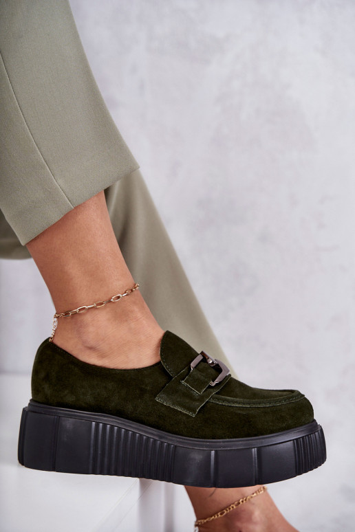 À la mode en daim chaussures avec une plateforme couleur kaki Lemar Il fautrsol À la mode en daim chaussures avec une plateforme couleur kaki Lemar Il fautrsol