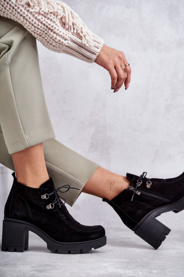 Féminin Chaussures en daim avec des sangles couleur noire Lemar Il fautrianne