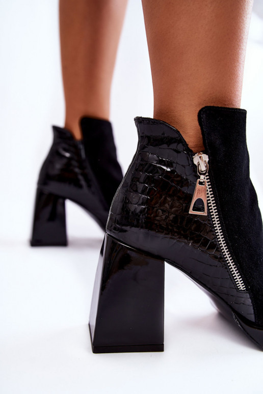 Chaussures en daim avec des talons Motif géométrique couleur noire Alienore