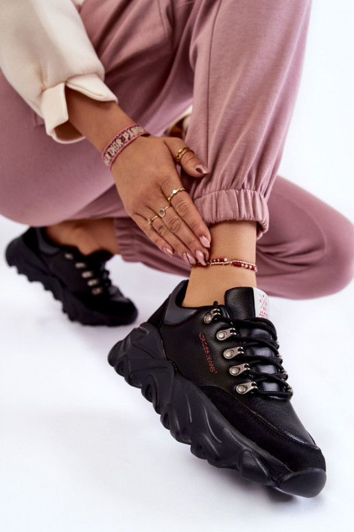 Féminin Chaussures modèle baskets avec une plateforme Cross Jeans KK2R4073C couleur noire Féminin Chaussures modèle baskets avec une plateforme Cross Jeans KK2R4073C couleur noire