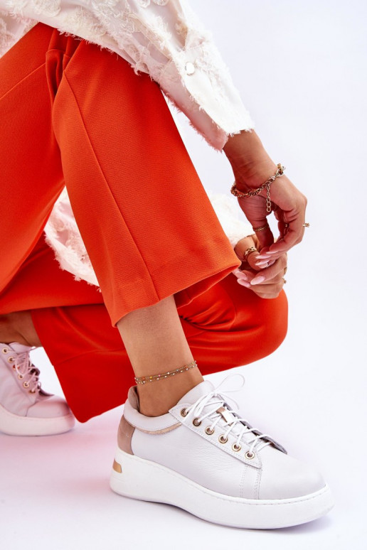 Féminin Peau baskets avec une plateforme couleur blanche Caressa Féminin Peau baskets avec une plateforme couleur blanche Caressa